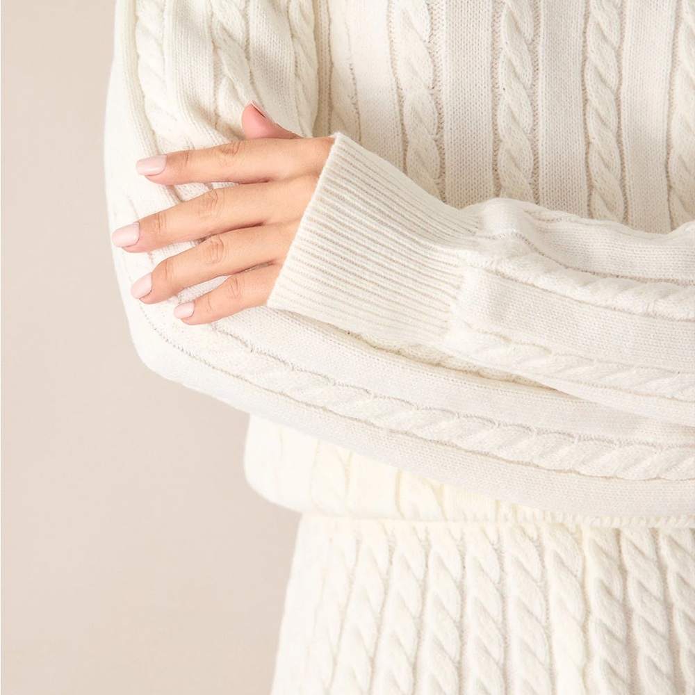 Rihoas White Cable Knit Sweater and Skirt Set - Picture 5 of 10